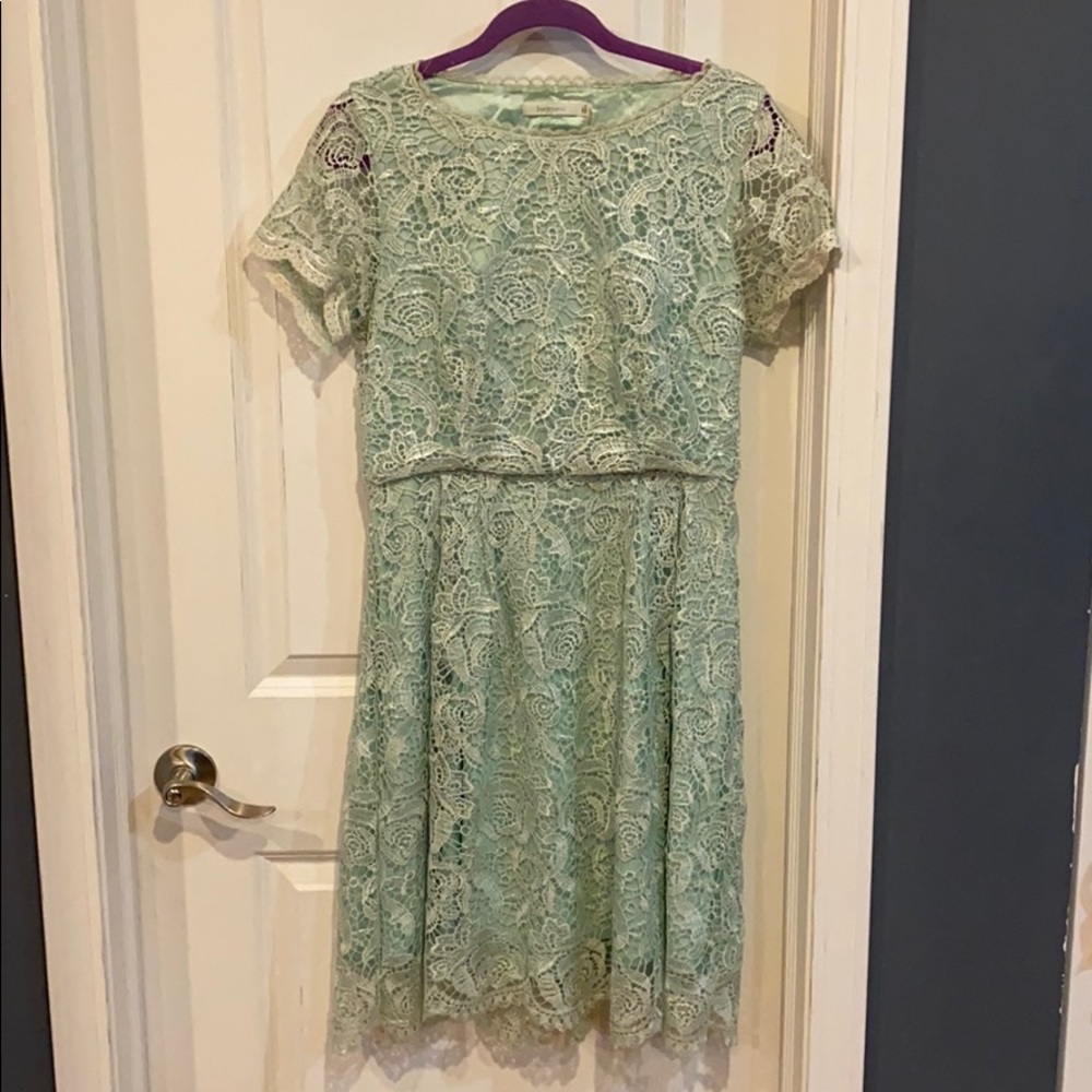 Lace midi dress with open back